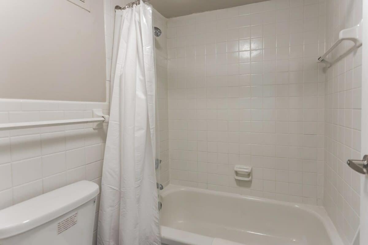 Cozy Memphis Apartment In Downtown High-Rise ภายนอก รูปภาพ